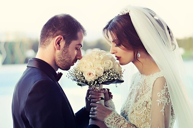 bride-1255520_640